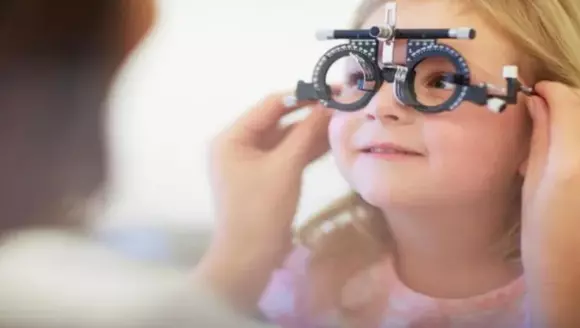 مخاطر استخدام النظارات الطبية دون وصفة