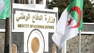 الجزائر تغلق مجالها الجوي أمام الطائرات الإماراتية