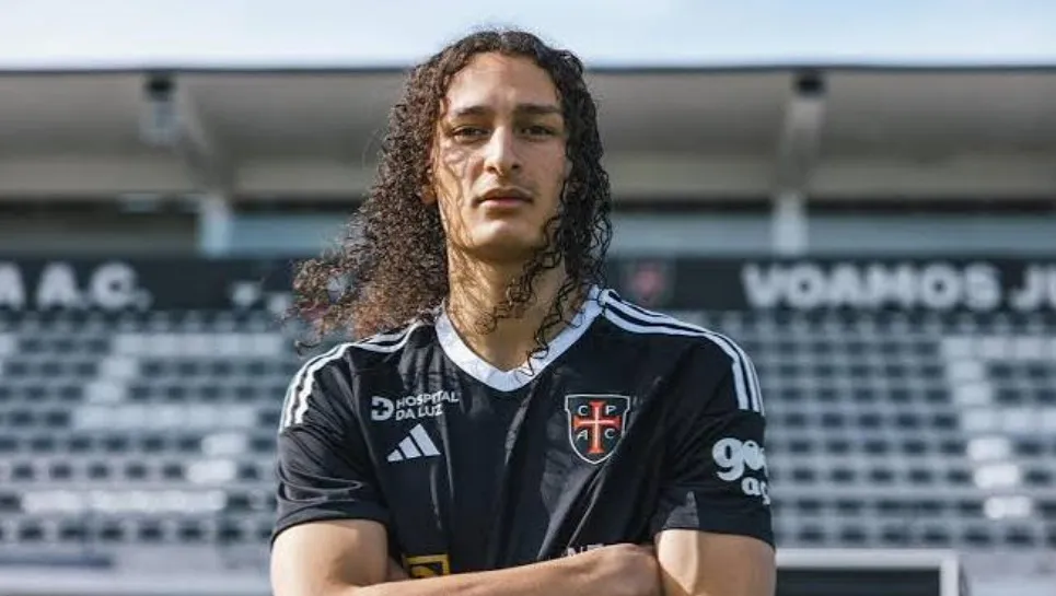 Algerian Footballer Faysal Fawzi Closing in on Green Card