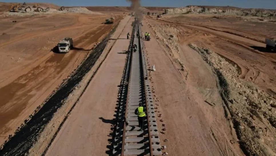 Quatre entreprises publiques unissent leurs forces pour un projet ferroviaire en Algérie