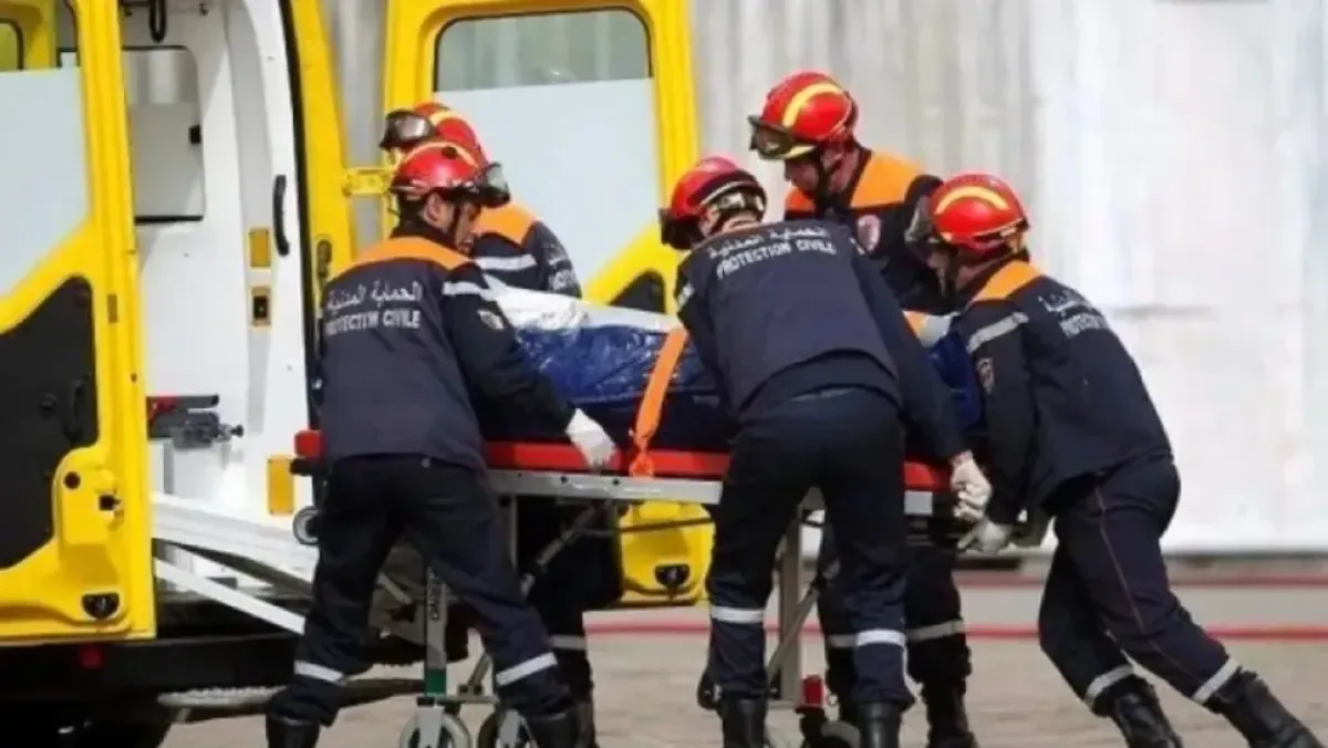 انحراف وانقلاب سيارة يخلف 6 جرحى بقصر البخاري