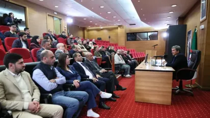 الصورة: وزارة الاتصال (فيسبوك)