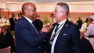 باتريس موتسيبي، رئيس "الكاف" (على اليسار) وفوزي لقجع، رئيس الجامعة المغربية لكرة القدم، الصورة: م.ح.