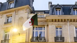 مقر واحدة من الممثليات الدبلوماسية الجزائرية بالخارج. ص:ح.م