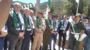 الصورة: إعادة دفن رفات الشهداء، بتيزي وزو، (الخبر)
