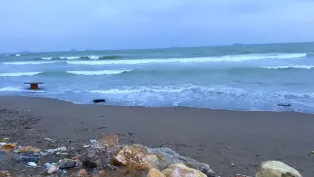 صورة: بحر مضطرب في الشواطئ بالجزائر (أرشيف)