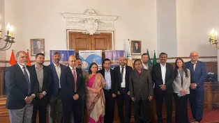 وفد من رجال الأعمال  من الهند في زيارة إلى الجزائر.  ص: الخبر.