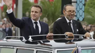 العاهل المغربي، محمد السادس (على اليمين) رفقة الرئيس الفرنسي، إيمانويل ماكرون، الصورة: ح.م.