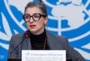 صورة: المقررة الأممية لحقوق الإنسان في فلسطين فرانشيسكا ألبانيز