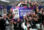 صورة من فرحة لاعبات المنتخب الوطني (الفاف)