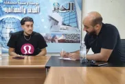 اللاعب نوفل خاسف (على اليسار)، رفقة صحفي "الخبر"، الصورة: "الخبر".