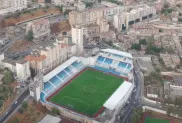 صورة: ملعب الشهداء في آقبو
