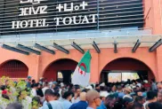 صورة: توافد كبير للشباب على أولى محطات التوظيف بالمشروع (فايسبوك)