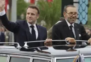 العاهل المغربي، محمد السادس (على اليمين) رفقة الرئيس الفرنسي، إيمانويل ماكرون، الصورة: ح.م.
