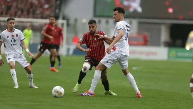 صورة من لقاء الذهاب (حمزة كالي - الخبر)