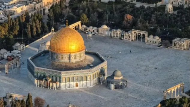 لقطة جوية لقبة الصخرة في باحات المسجد الأقصى في البلدة القديمة بالقدس، وكالات