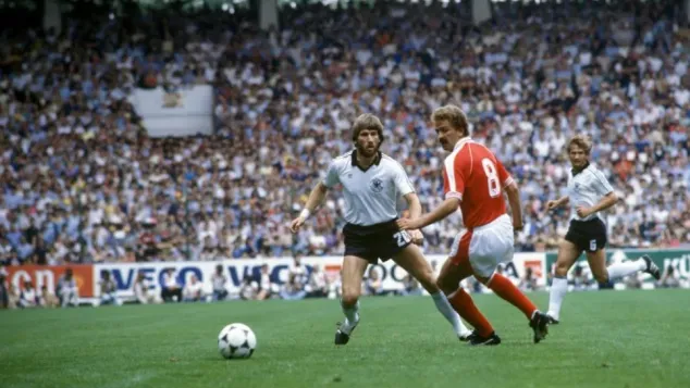 لقطة من لقاء العار، الصورة: ح.م.