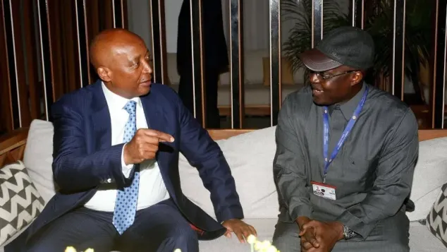 موتسبي ورئيس الاتحاد السنغالي عبد الله فال