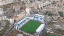 صورة: ملعب الشهداء في آقبو